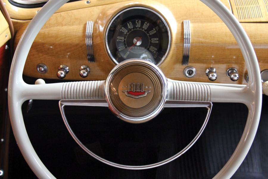  Ford Woodie Shoebox Station Wagon 1949 года  (фото 6 из 16)